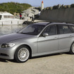 BMW3シリーズに、325iツーリングを設定