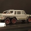 つい先日日本でもホンモノが発表されたばかりのメルセデスGクラス6ｘ6。スパーク製1/43。