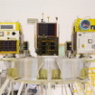 「ほどよし３号」と「ほどよし４号」など33機の衛星を搭載したドニエプルロケット（ヤスネ基地にて）
