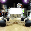 米国外で初めて出展される火星探査車「キュリオシティ」のNASA製実物大モデル