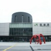 H5系の模型が展示されている函館駅。北海道新幹線の新函館北斗駅は北斗市内に設置されるため、H5系が函館駅に乗り入れることはない。