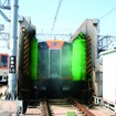 「はんしんまつり」は昨年に続き尼崎車庫で開催。今回は写真の洗車機通過体験や、架線作業車の連結解放作業見学なども行われる。