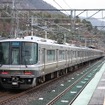 湖西線の新快速列車。折返し施設の整備により、強風時に京都駅で運転を取りやめていた新快速列車も堅田駅まで運転できるようになるという。