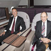 カタール航空のアクバ・アル・バクル最高経営責任者とエアバスのファブリス・ブレジエ社長兼最高経営責任者2
