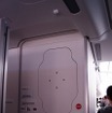 機体後部のギャレーには、乗務員用の休憩室にアクセスするドアもある。休憩室は天井裏に位置する。