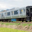 JR九州が開発した蓄電池電車の試験車。2016年秋から若松線で蓄電池電車の量産車が営業運転を開始する。