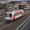 三陸鉄道は南リアス線で15年ぶりに初詣列車を運転する。写真は盛駅に入線する南リアス線の列車。