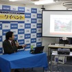 リレートークの1番手は、鉄道誌「鉄道ピクトリアル」などに寄稿している青学経済学部准教授の高嶋さん。「TRAMは路面電車にあらず」と題し、ベルギーで運行されている「ディーゼルトラム」などを紹介した。