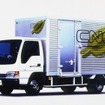 日産ディーゼル、CNG+電気モーターのハイブリッドトラックを開発