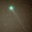 国立天文台のスタッフがアルマ望遠鏡山麓施設で撮影したラブジョイ彗星