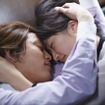 “壁ドン”の次は“ソフレ”!? 女子の妄想たっぷりの「添い寝」動画