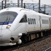特急『ソニック』の885系電車。小倉～大分間の『ソニック』『にちりん』は計53本を増発する