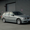 BMW 3シリーズ に 320iツーリング を追加