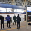 3月14日に延伸開業する北陸新幹線の貸付料額が決定。JR西日本は年80億円を負担する。