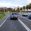 メルボルンの公道サーキット（Albert Park Grand Prix Circuit）となる道を走る