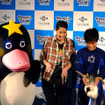 すみだ水族館に登場した、光と音楽とペンギンの新展示「ペンギンキャンディ」（3月21日～7月17日）。3月19日のオープニングイベントには動物好きな森泉も登場。ペンギンを抱き「連れて帰りたい！」と笑った