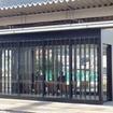 上下ホームには待合室が各1カ所設置される。写真は上りホーム待合室。