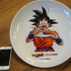 オリジナル 描き下ろし大皿　(C)バードスタジオ／集英社　(C)「2015 ドラゴンボールＺ」製作委員会