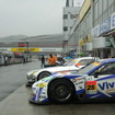 ピットに顔を揃えるGT300クラス参戦マシンたち。