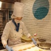 「anovan」の店内で生ブッセをつくっている様子
