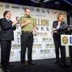 GMの累計生産5億台達成の記念式典