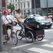 自転車に赤ちゃん＆ペット用カーゴ…デンマーク コペンハーゲン