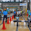 西武鉄道は6月9日に武蔵丘車両検修場で「西武・電車フェスタ2015 in 武蔵丘車両検修場」を開催。小学生以下限定の車輪転がし体験は子どもに人気だった