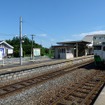 気仙沼線BRTが前谷地駅に乗り入れることにより、石巻線から直接BRTに乗り換えできるようになる。写真は前谷地駅。