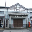 南島原駅の旧駅舎。大正時代に建造されたもので、新駅舎も旧駅舎の面影を残すレトロ調のデザインでまとめられた。