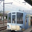 「観光電車」（右）の検討イメージ。2016年春以降の運行開始を予定している。