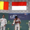 GP2第4戦オーストリア、レース2の表彰台。左から2位のS.ヴァンドーン、優勝のR.ハリアント、3位の松下。