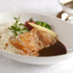 岩手県産いわい鶏モモ肉のカリー　ガーリックライスと共に　2,900円
