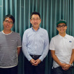 左から、おぎやはぎの小木博明氏、レスポンス編集長の三浦和也、おぎやはぎの矢作兼氏