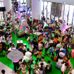 武蔵野大学（東京都江東区有明）で8月22日に開催された「マイクラキッズフェス」。参加した親子たちは“PS Vita”でマインクラフトに熱中した