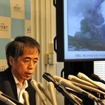 阿蘇山噴火について会見する北川貞之火山課長（14日・気象庁）