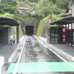 気仙沼BRTの専用道内にある陸前港駅。10月5日から一般道に移設される。