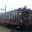 2003年まで小野田線で定期運用されていたクモハ42も展示される（写真は2003年）。