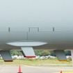 機体前方には爆弾槽があり、対艦ミサイルなどを搭載・格納できる。