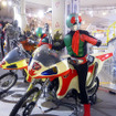 「仮面ライダーゴースト」（テレビ朝日系列）のオンエアにあわせ、「東映ヒーローワールド」（千葉県）は「オレ魂チキンライス」を10月10日から販売する