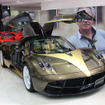 「イタリア・パガーニ社製の高級スポーツカー『ウアイラ』（Huayra）