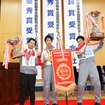 総合優勝の宮城日野チーム