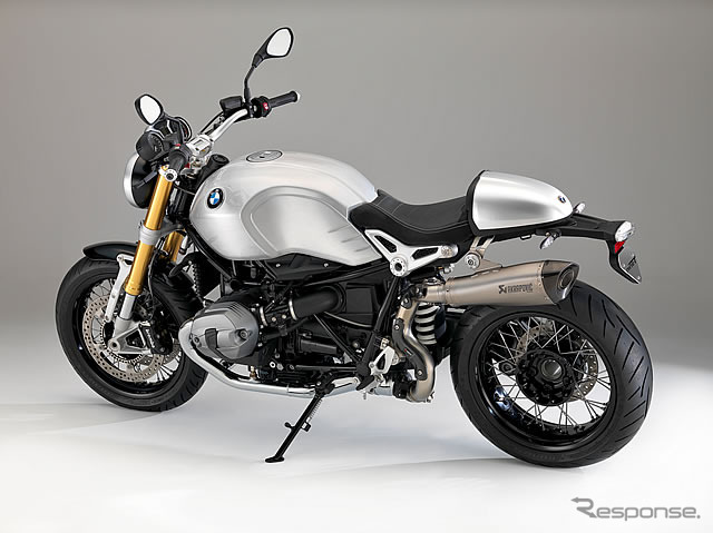 オプションのアルミタンクを装着したBMW R nineT（参考画像）