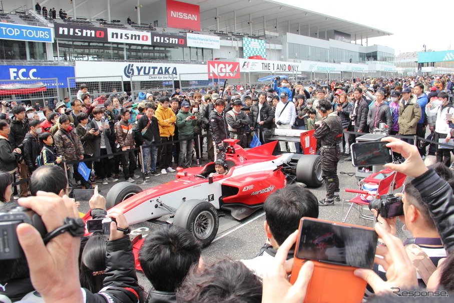 鈴鹿ファン感謝デー16 2日間で4万4000人を動員し閉幕 ジュリアーノがf1での再会を約束 レスポンス Response Jp