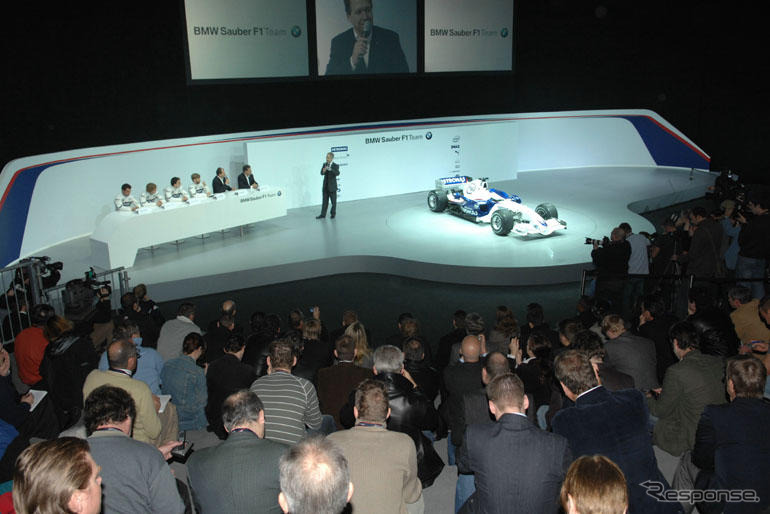 BMWザウバー、「F1.07」を発表
