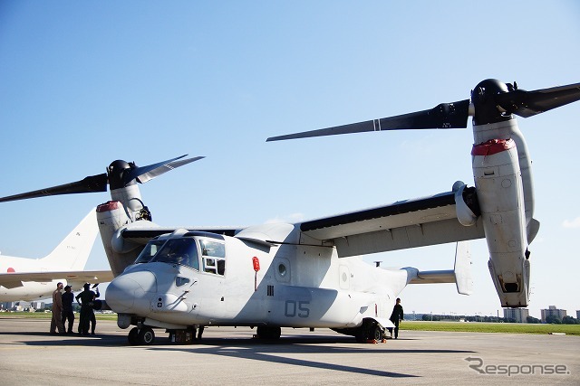 在日アメリカ軍は熊本地震における被災地支援（物資輸送）にMV-22オスプレイを投入する。