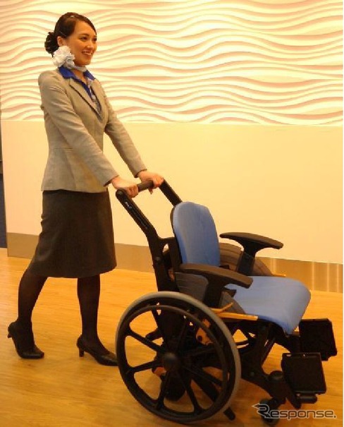 空港・機内用樹脂製車いす「モルフ」