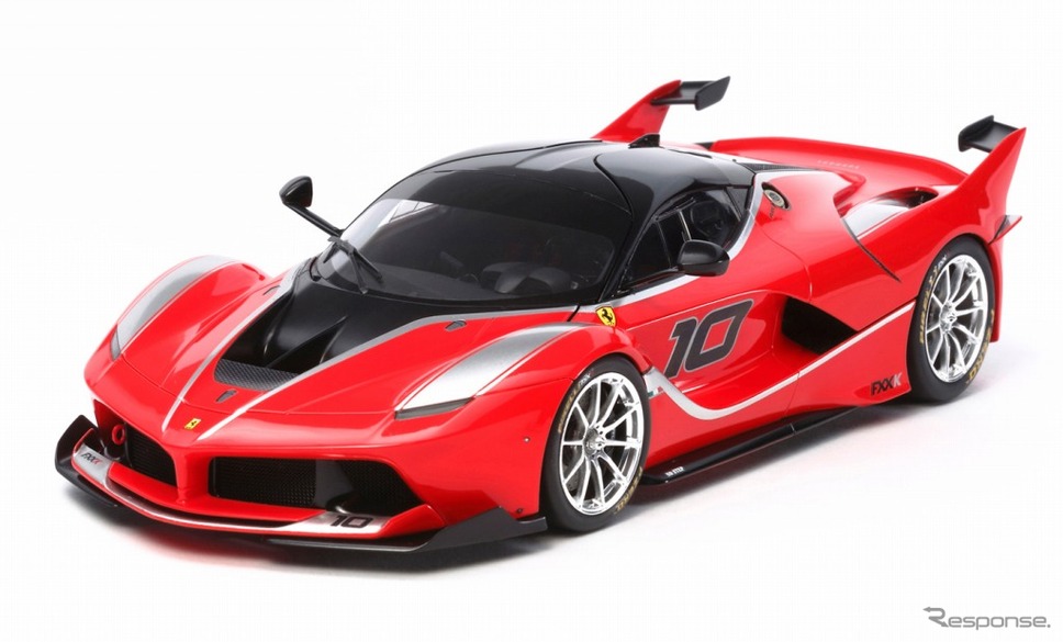 タミヤ フェラーリ FXX K 1/24スケールモデル