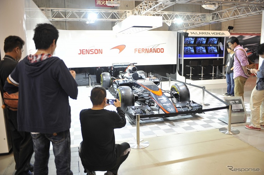 McLaren-Honda MP4-30 特別展示