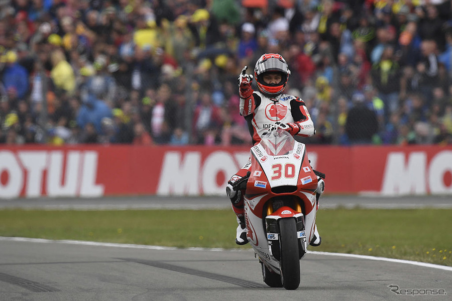 Motogp 第8戦オランダ 中上貴晶がmoto2クラスで待望の初優勝 レスポンス Response Jp Motogp 第8戦オランダ 中上貴晶がmoto2クラスで待望の初優勝 レスポンス Response Jp