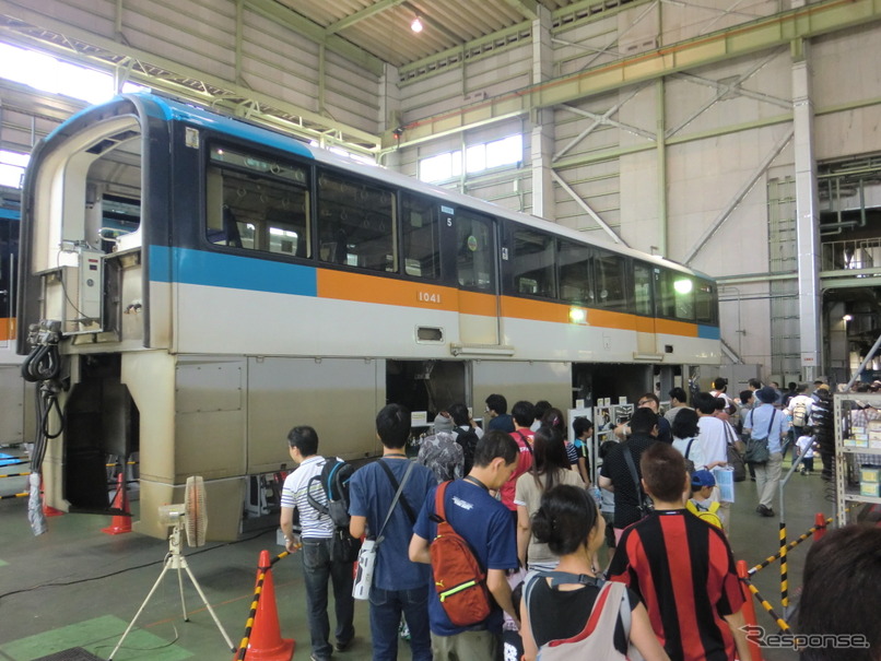 東京モノレール昭和島車両基地の一般公開イベントの様子。今年は8月11日「山の日」に開催される。